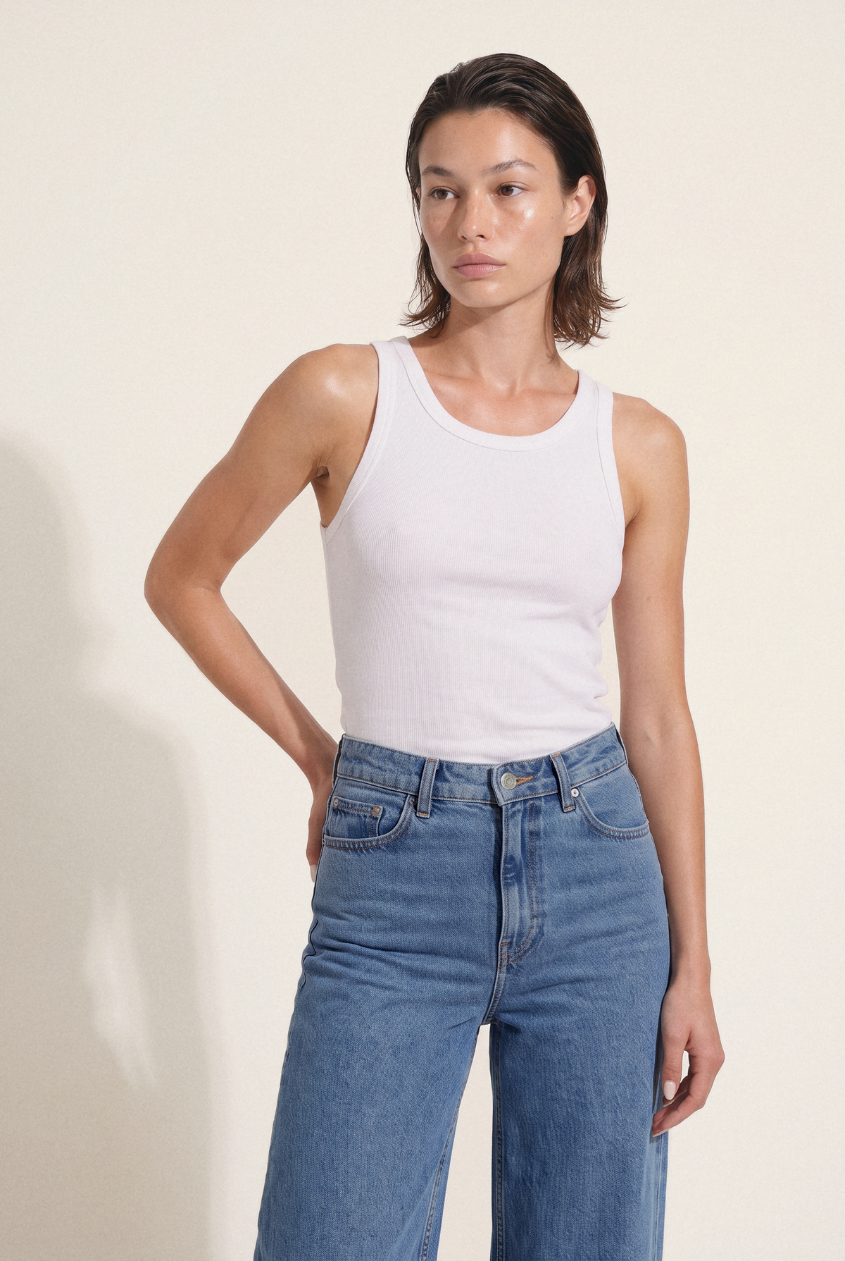 Sara High Loose Stone Vintage - editorial