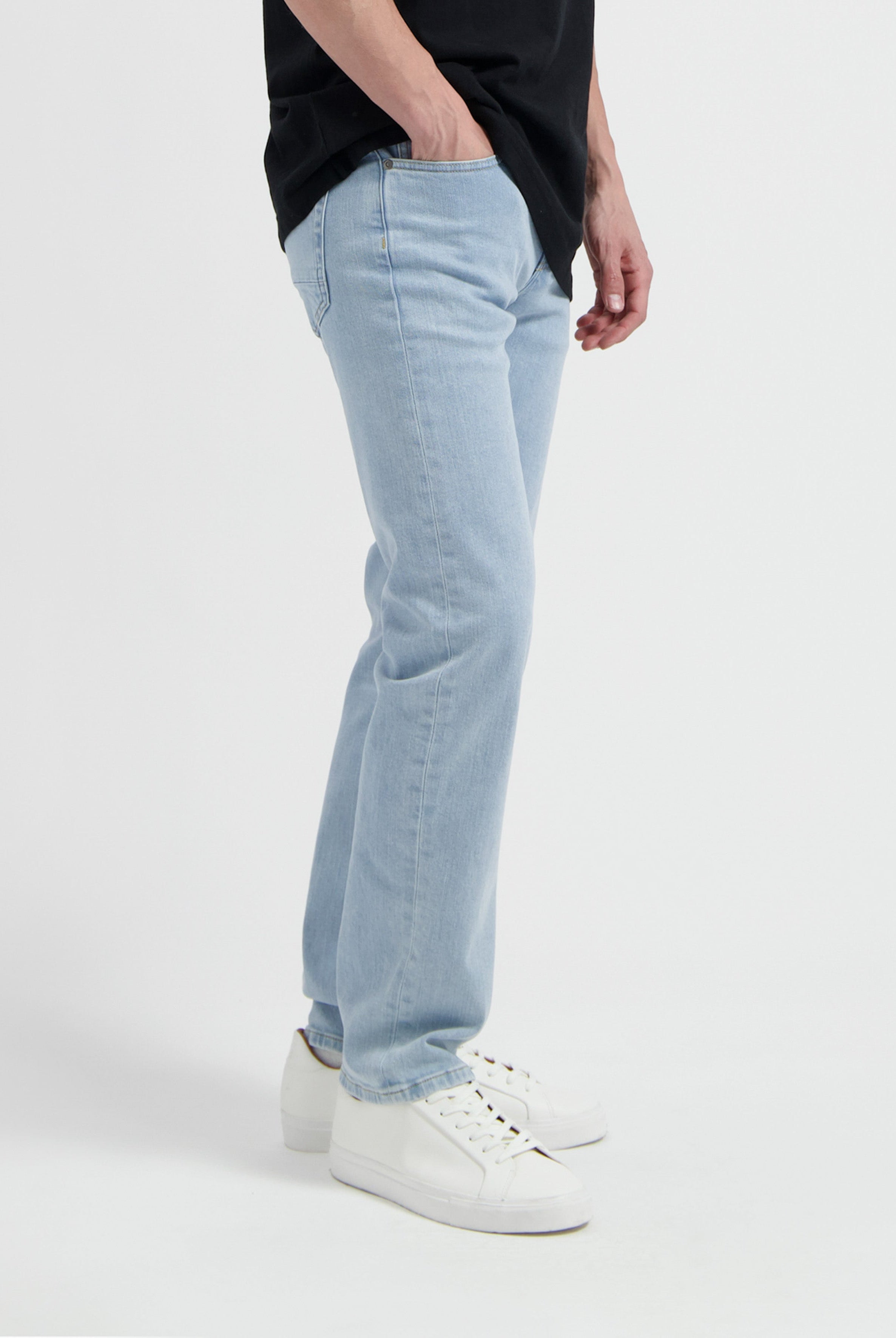 Sustainable MUD Jeans made from organic cotton, featuring a classic light blue denim, perfect for ethical fashion choices.