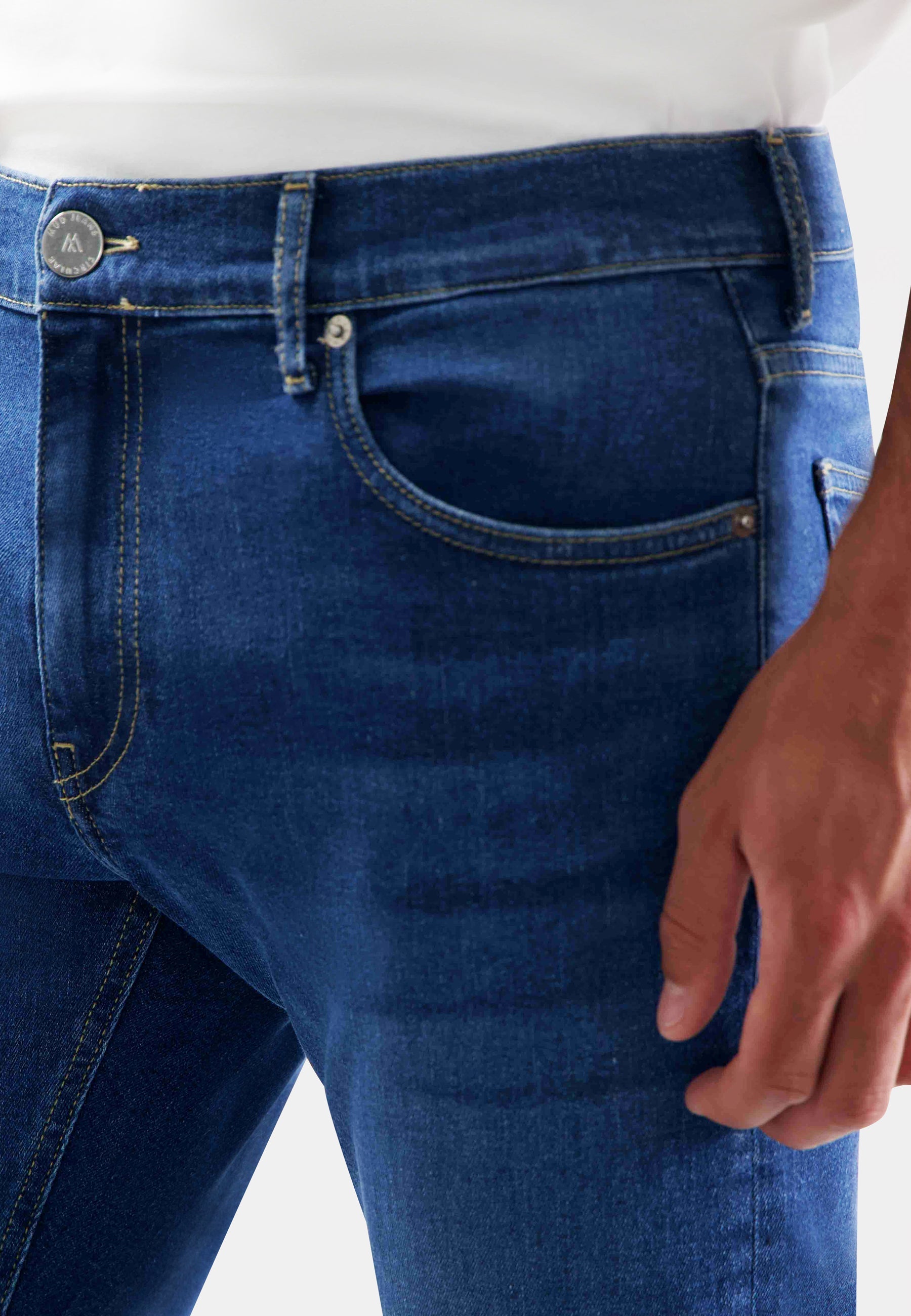 Sustainable MUD Jeans shirt crafted from organic cotton in blue denim, featuring a classic button-down design.