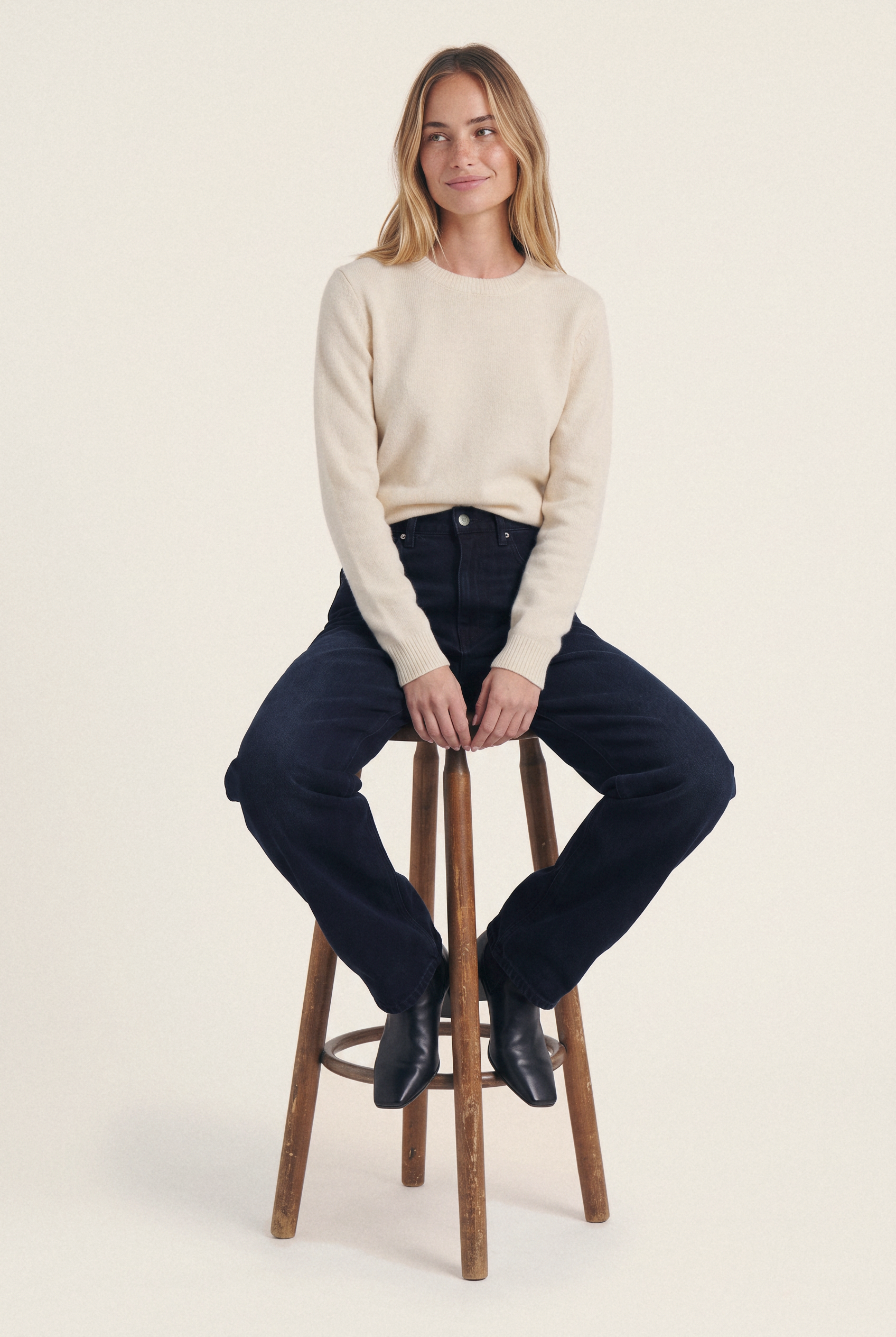 Brooke High Barrel Faded Ink - winter editorial
