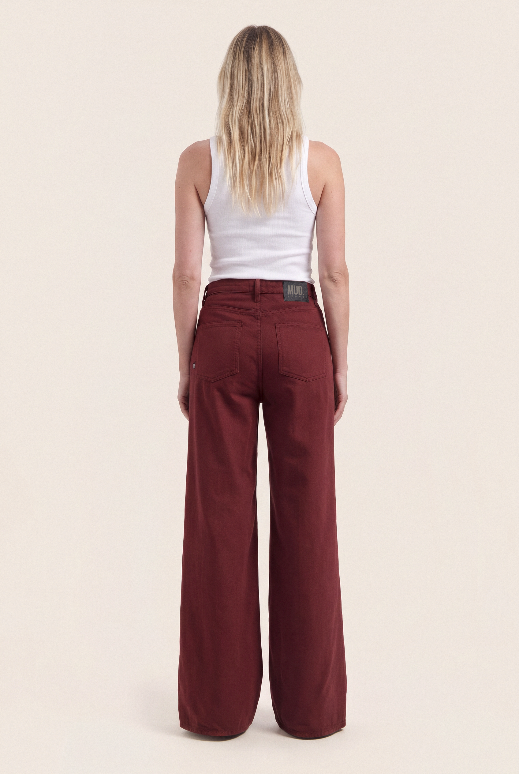 Sara High Loose Flow Burgundy – full body back