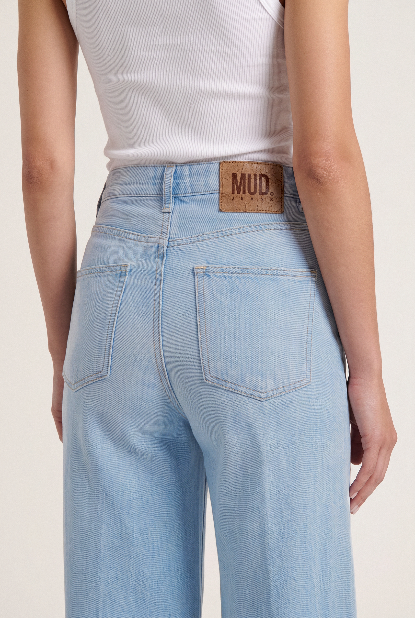 Sara High Loose Flow Stone Vintage – back pocket detail