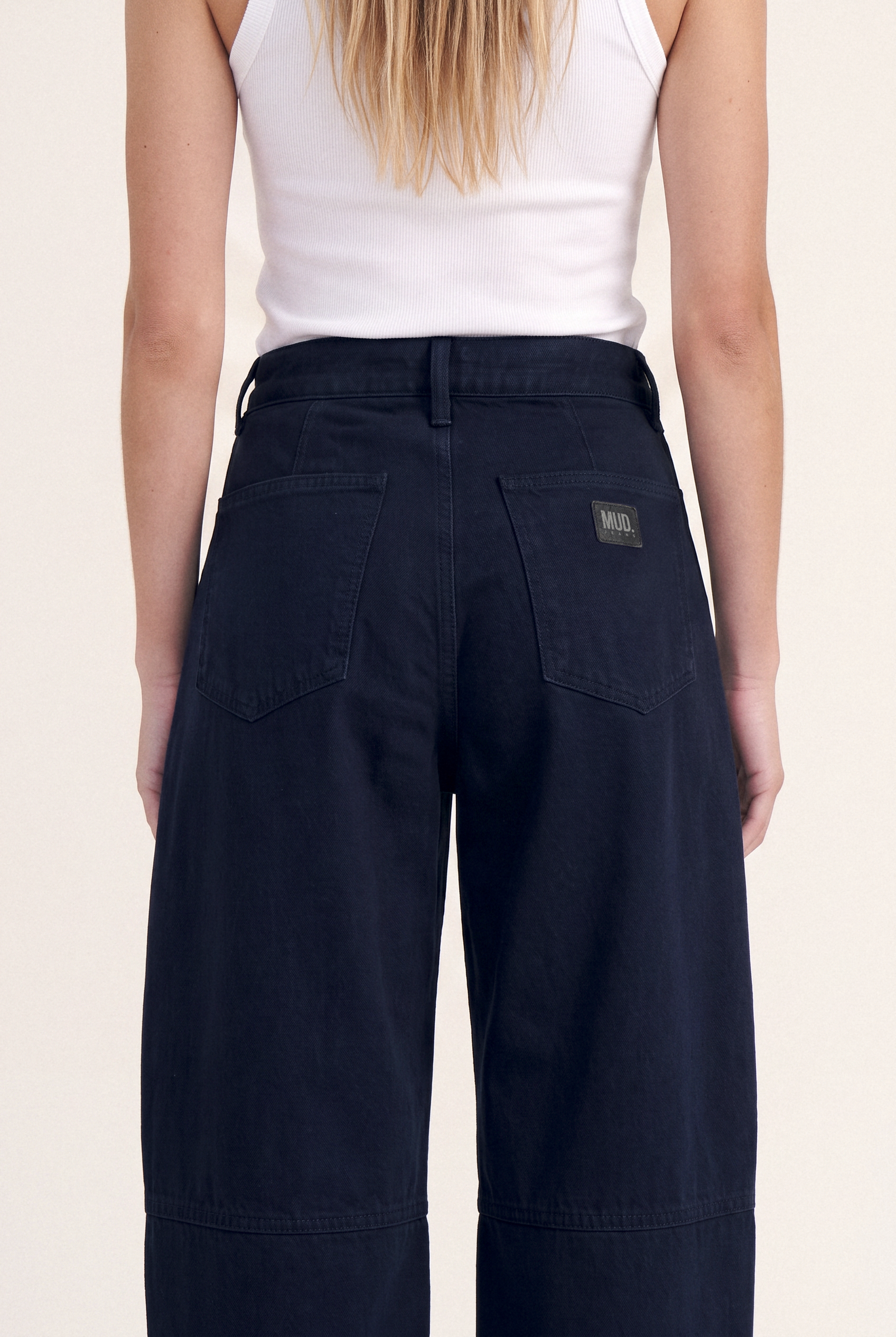 Demi High Balloon Deep Ink – back pocket detail