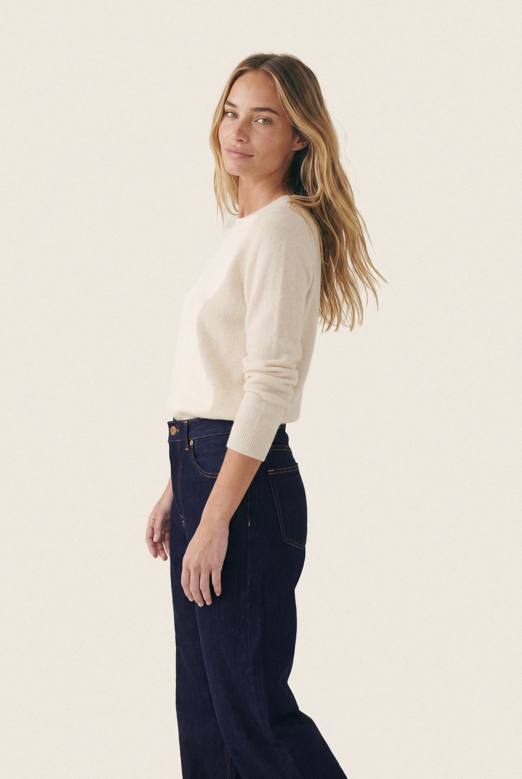 Brooke High Barrel Dry - winter editorial 2
