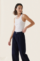 Eve Mid Loose Rinse – over the shoulder