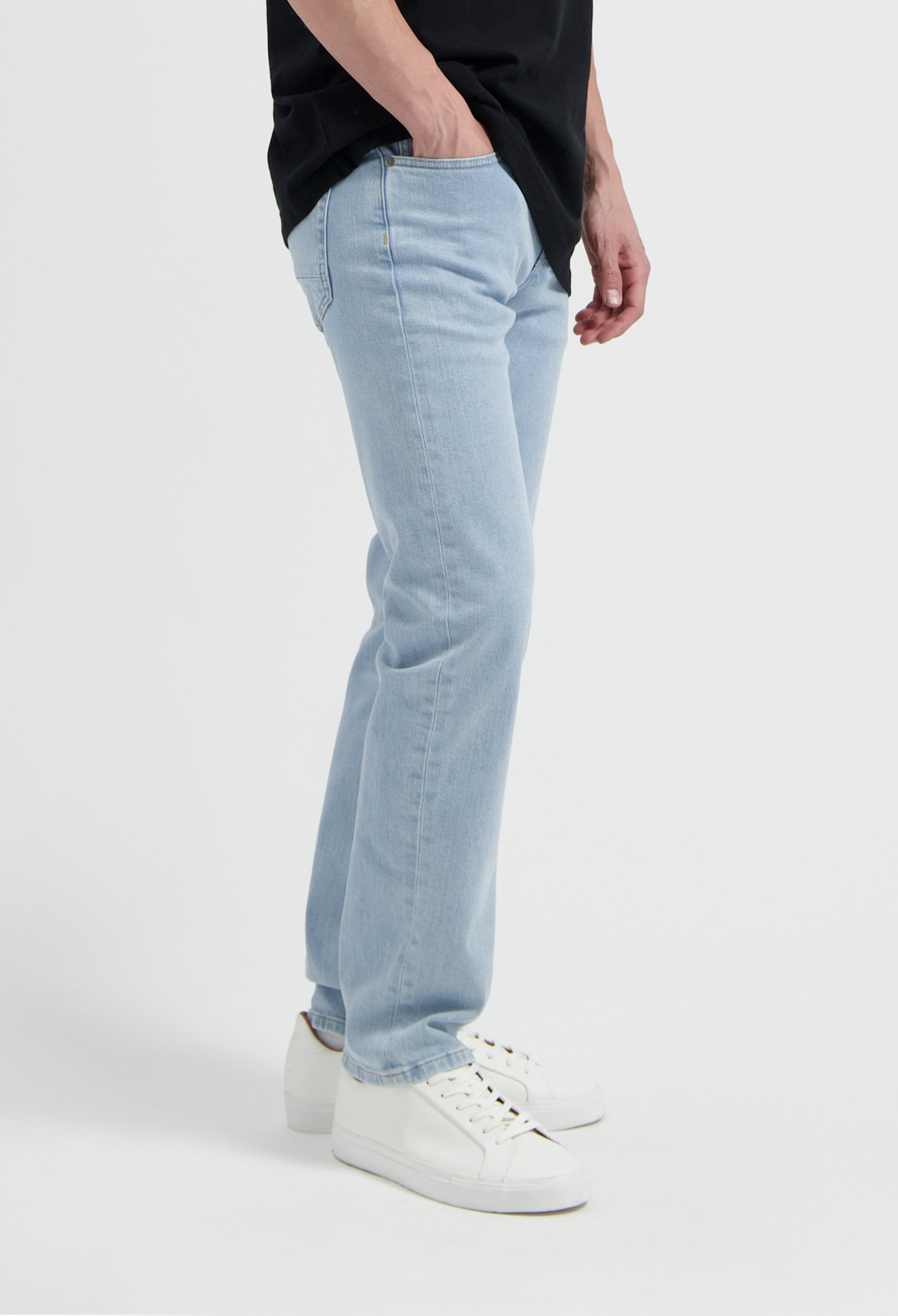 Sustainable MUD Jeans made from organic cotton, featuring a classic light blue denim, perfect for ethical fashion choices.