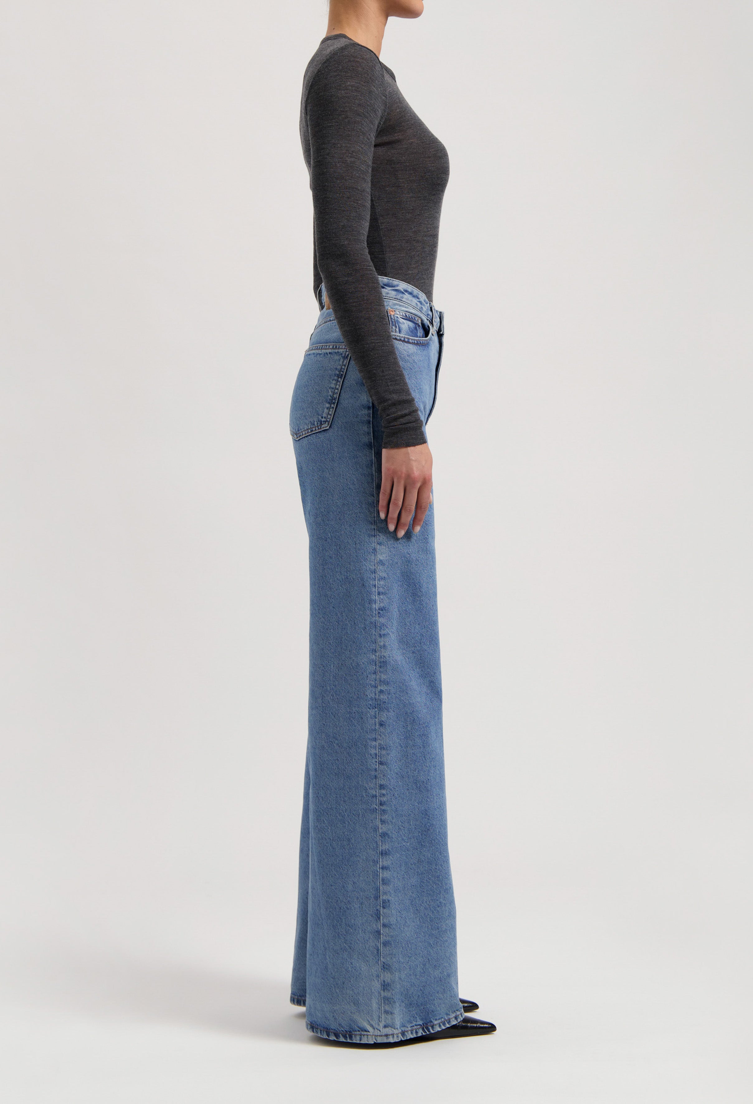 Sara High Loose Women's Jeans - Stone Vintage Wash – MUD Jeans Sara High Loose Women's Jeans - Stone Vintage Wash – MUD Jeans